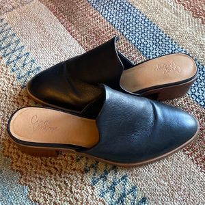 Crown Vintage Leather Ryder Mule 7.5 Black
